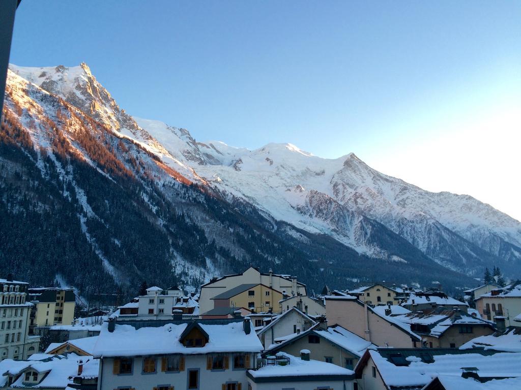 Suite with Balcony – Mont-Blanc Massif View